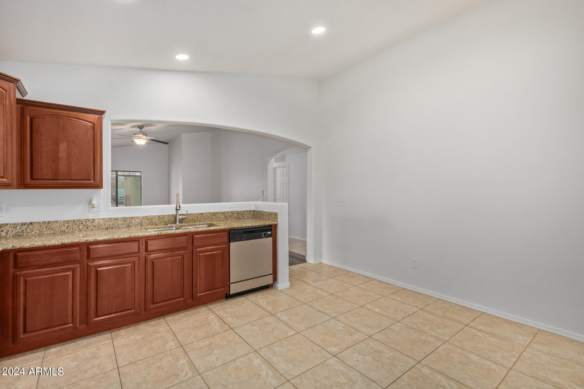 43214 West Cowpath Road Maricopa, AZ 85138 - Photo 12 of 34 16 - Cowpath