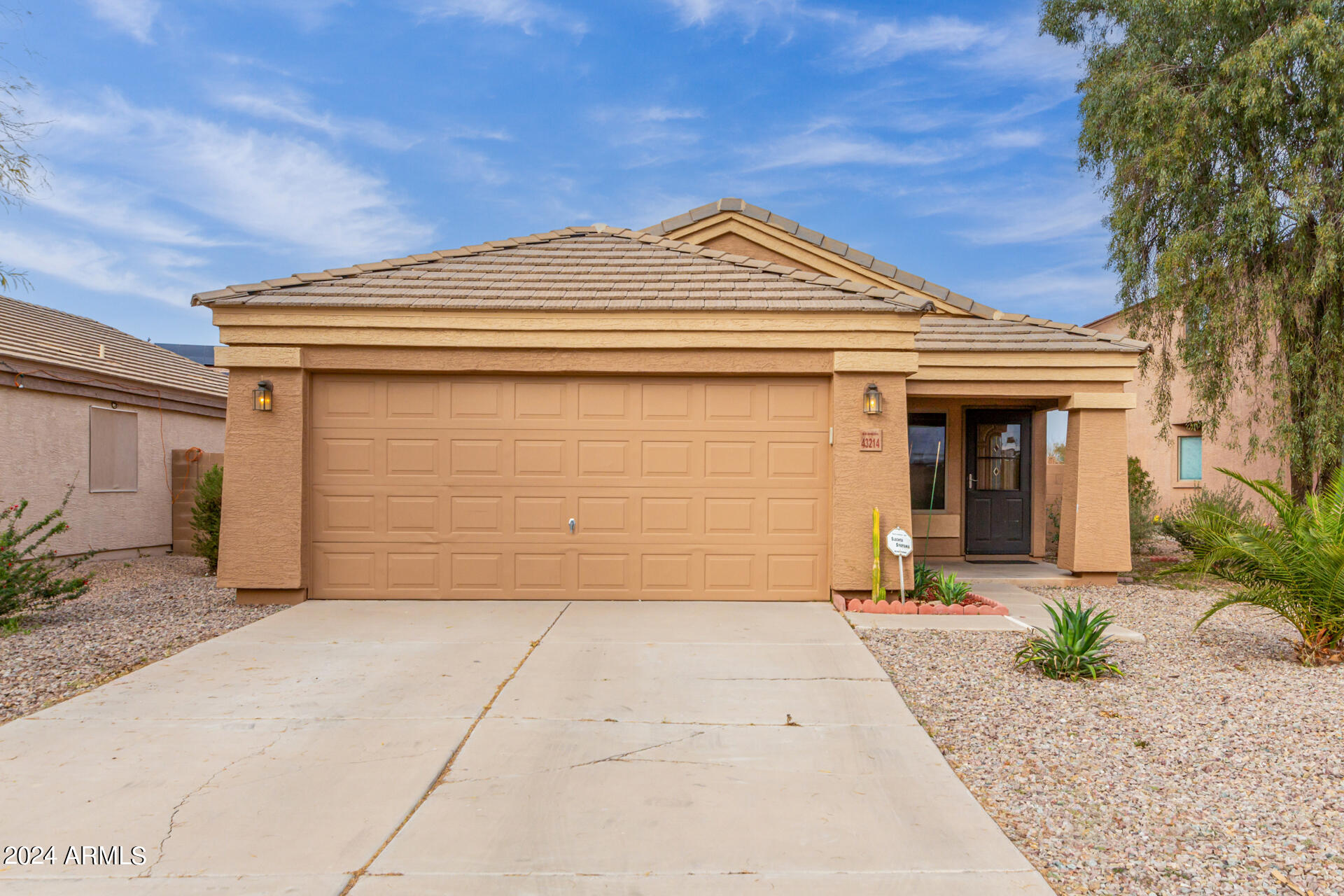 43214 West Cowpath Road Maricopa, AZ 85138 - Photo 3 of 34 02 - Cowpath