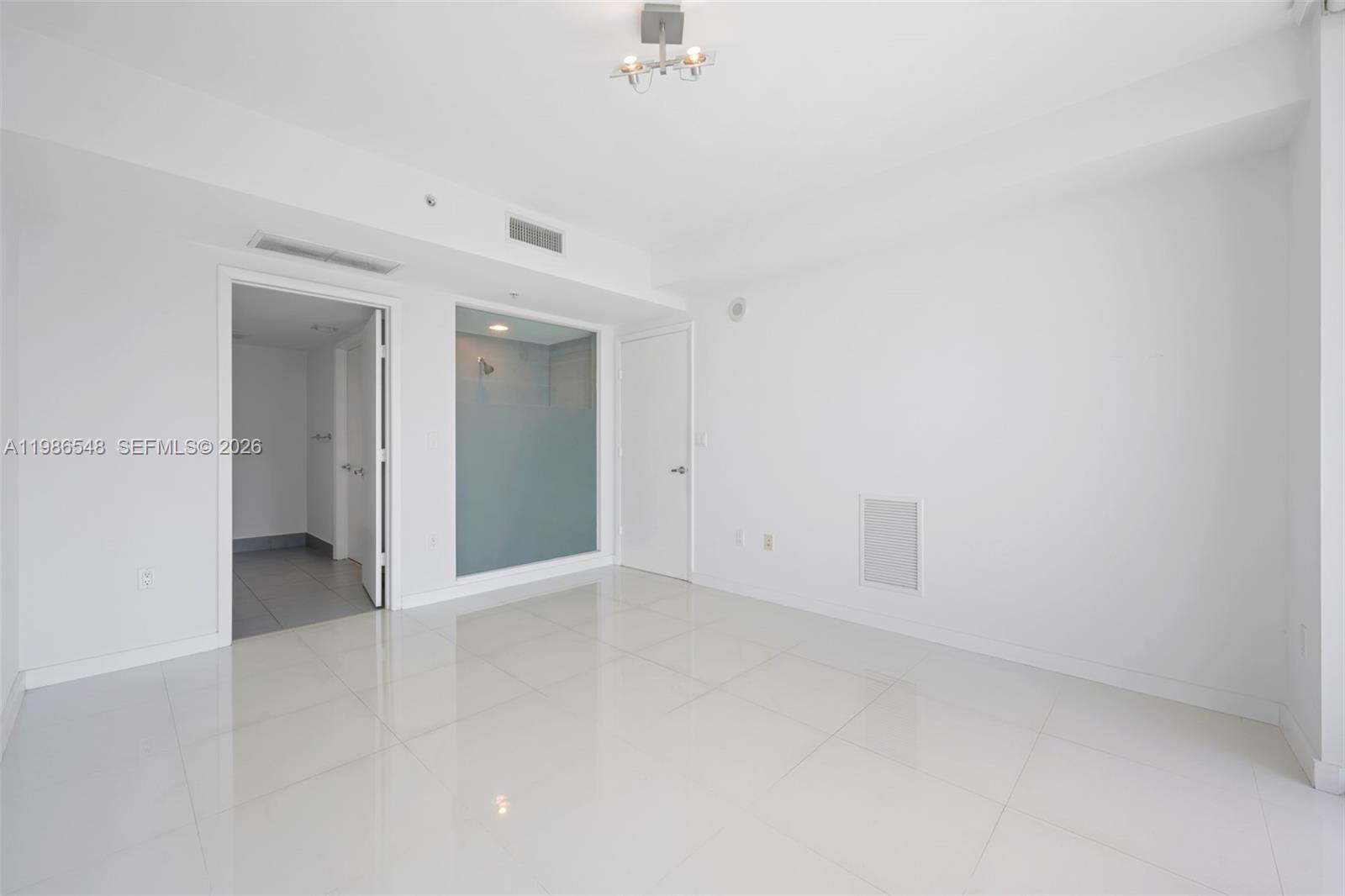 92 Southwest 3rd Street, Unit 3902 Miami, FL 33130 - Photo 11 of 29