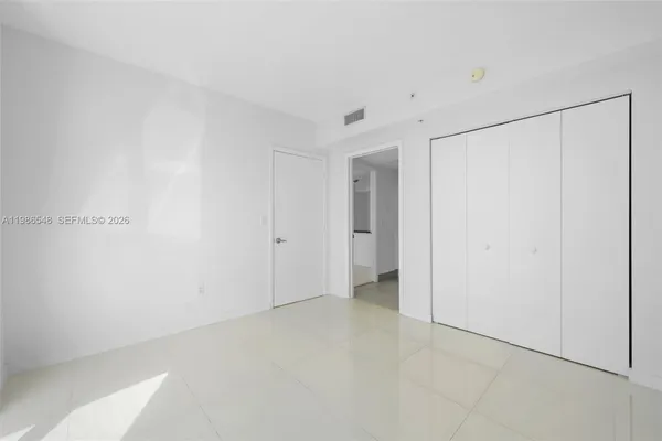 $4,200 | 92 Southwest 3rd Street, Unit 3902, Miami, FL 33130