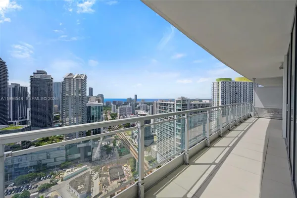 $4,200 | 92 Southwest 3rd Street, Unit 3902, Miami, FL 33130