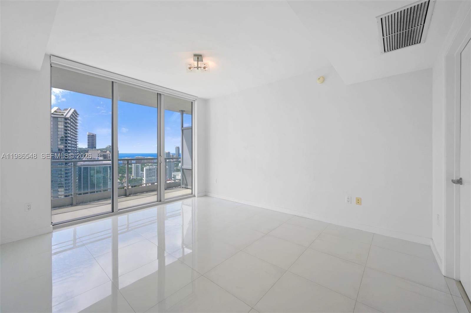 92 Southwest 3rd Street, Unit 3902 Miami, FL 33130 - Photo 9 of 29