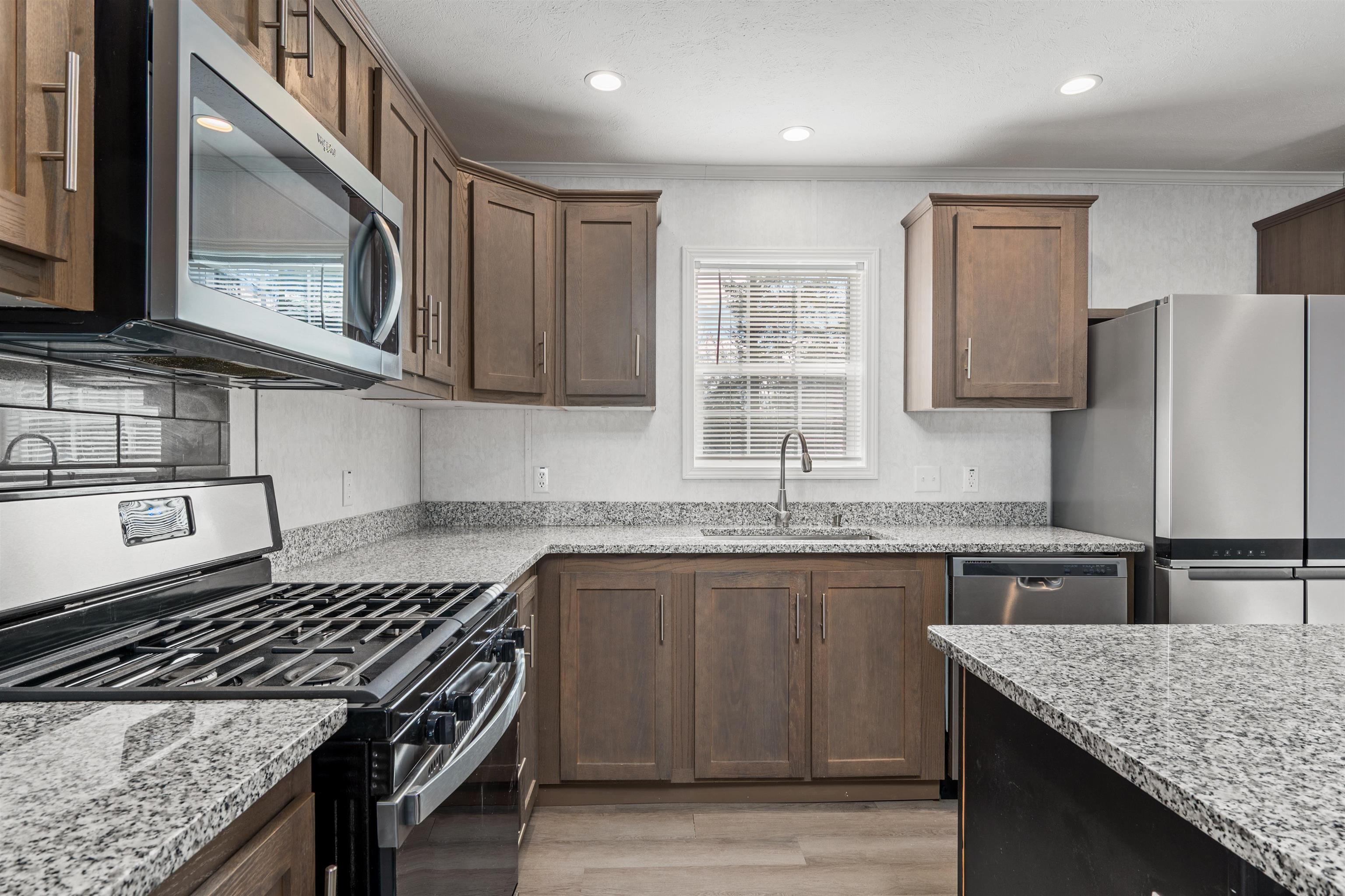 9 Aspen Road Tilton, NH 03276 - Photo 14 of 41