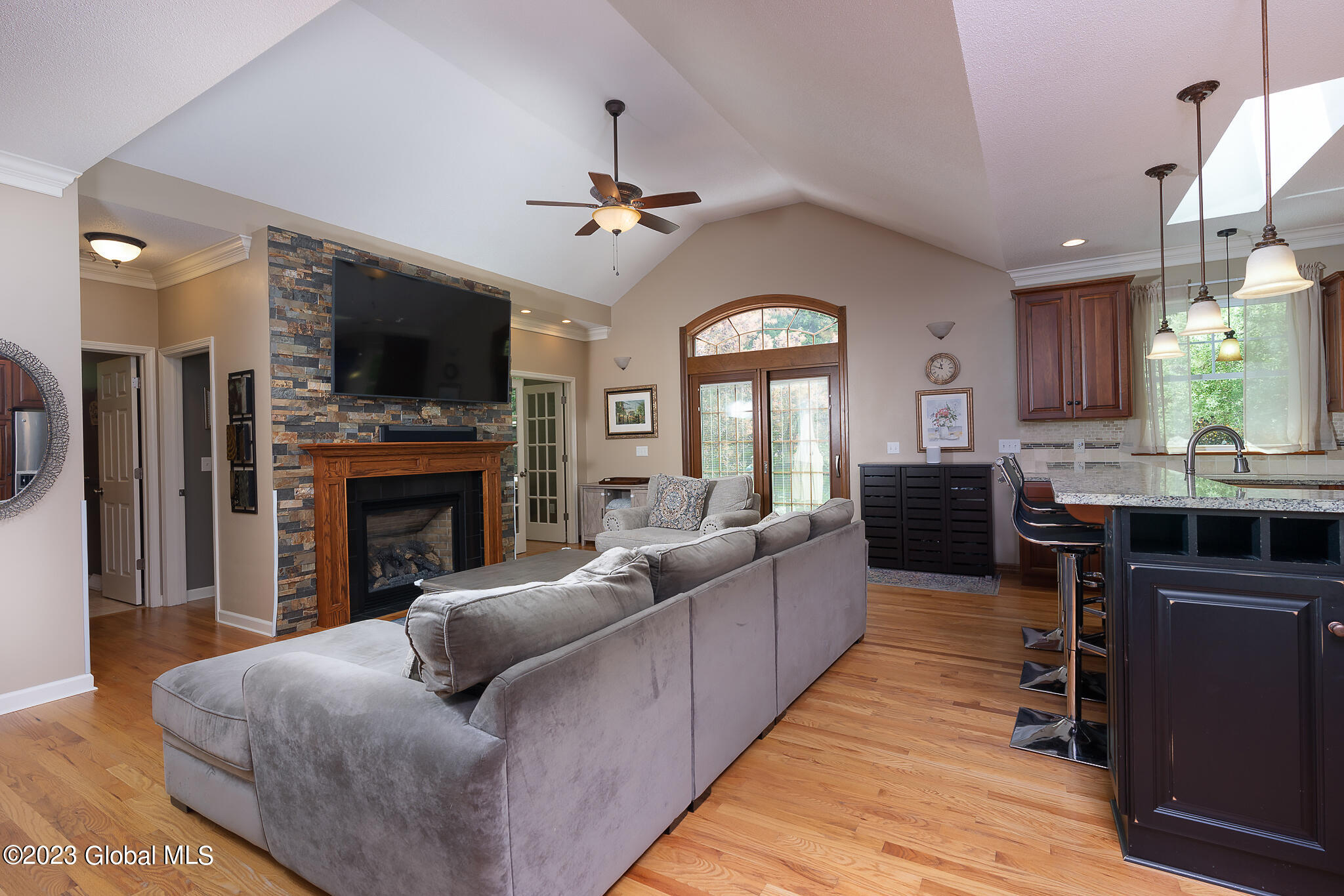 6214 Johnston Road Albany, NY 12203 - Photo 4 of 34 011-6214-Johnston-Rd