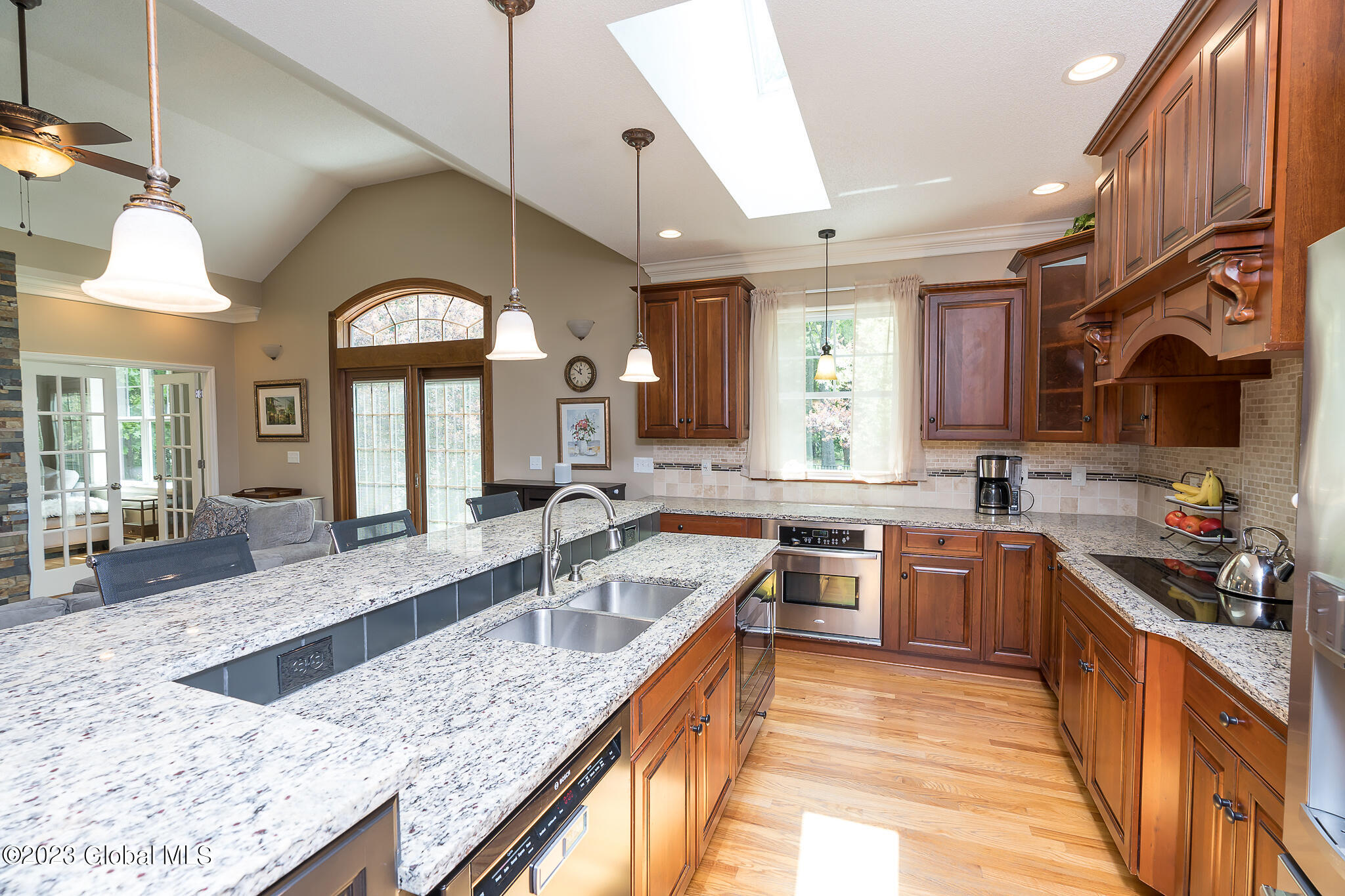 6214 Johnston Road Albany, NY 12203 - Photo 6 of 34 017-6214-Johnston-Rd