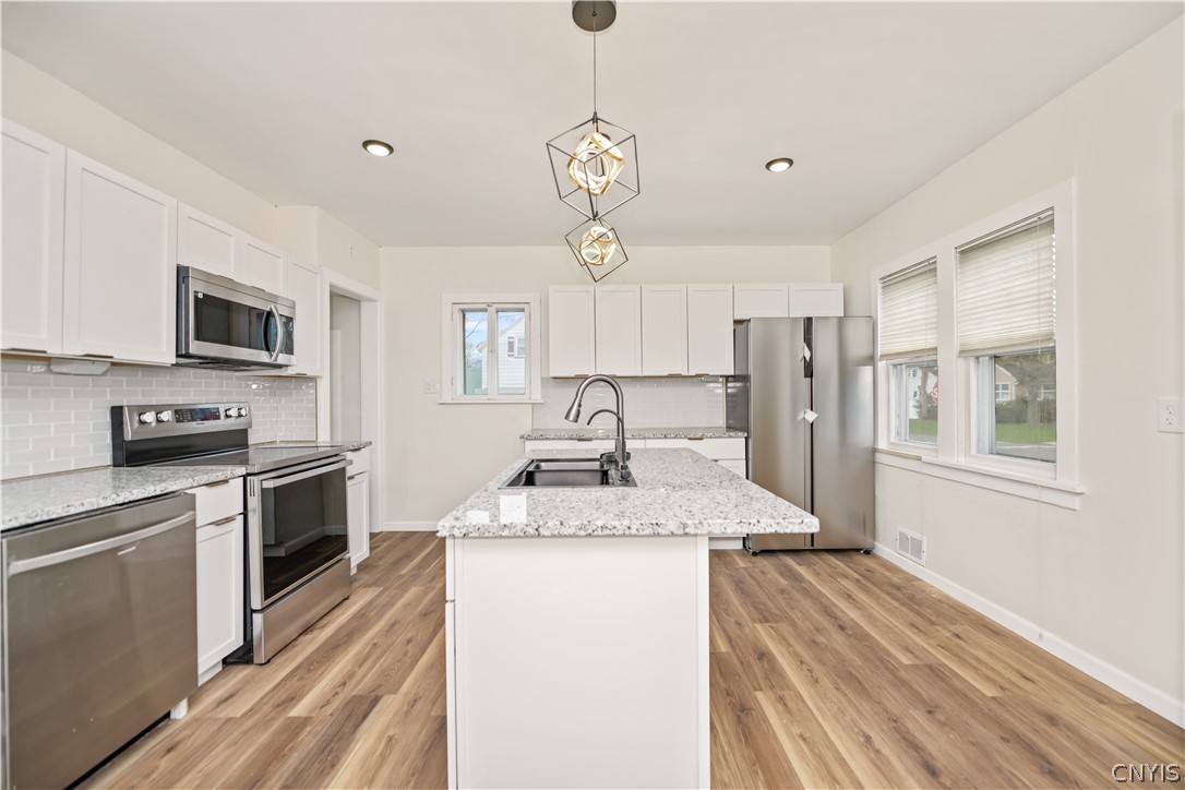 187 Walzer Road Irondequoit, NY 14622 - Photo 11 of 34