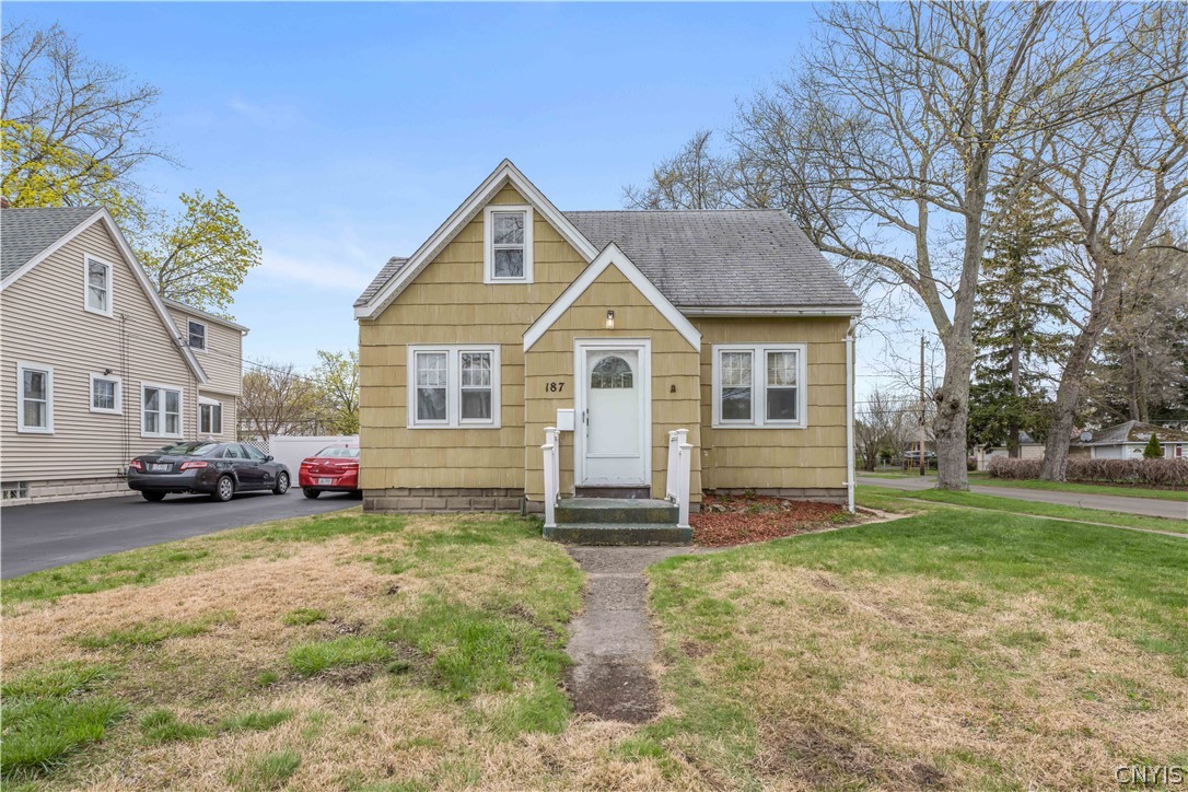 187 Walzer Road Irondequoit, NY 14622 - Photo 2 of 34