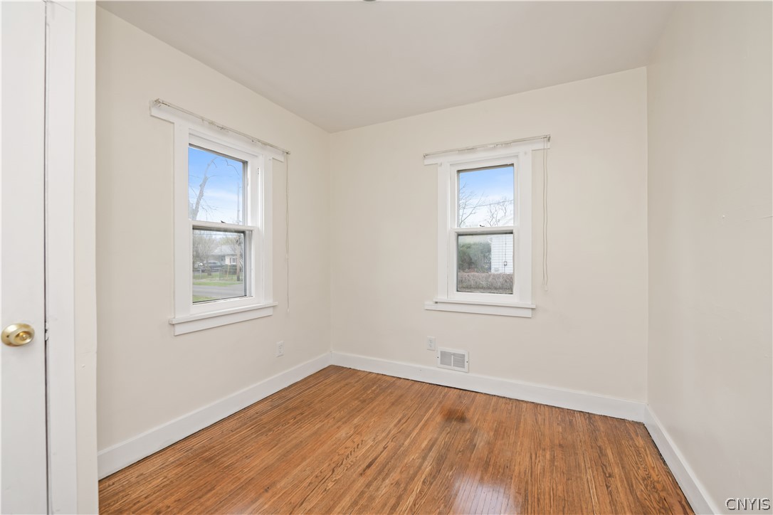 187 Walzer Road Irondequoit, NY 14622 - Photo 22 of 34