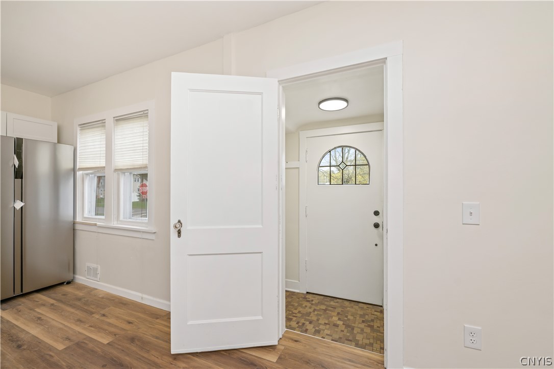 187 Walzer Road Irondequoit, NY 14622 - Photo 5 of 34