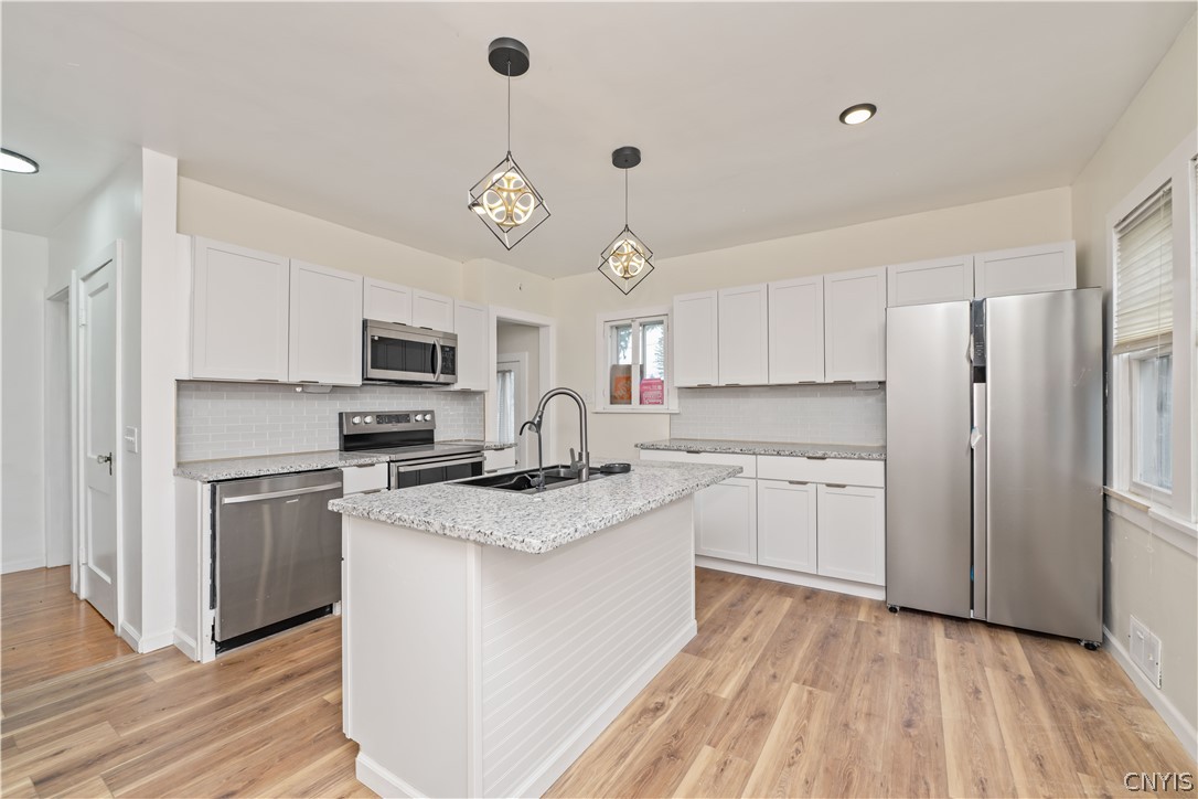 187 Walzer Road Irondequoit, NY 14622 - Photo 8 of 34