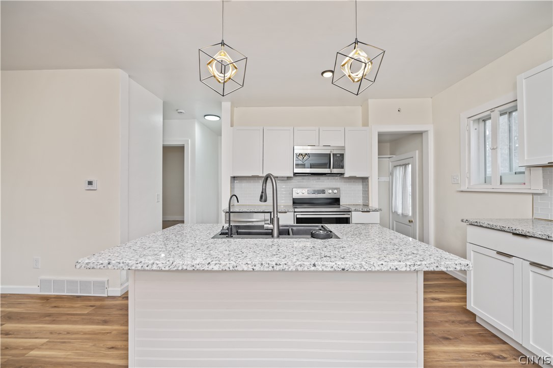 187 Walzer Road Irondequoit, NY 14622 - Photo 9 of 34