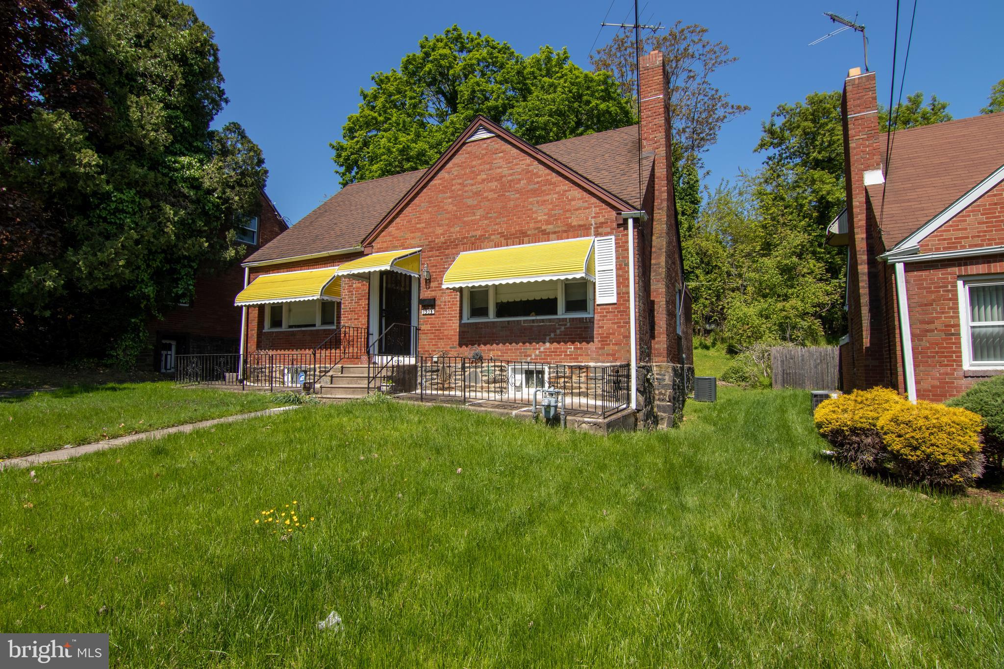 1305 Manor Road Lansdowne, PA 19050 - Photo 1 of 26
