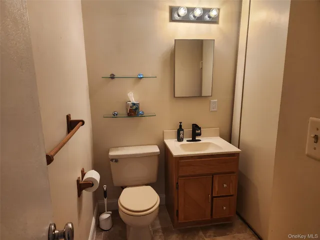 $3,000 | 334 Artist Lake Drive, Middle Island, NY 11953