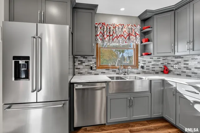 $264,900 | 1123 27th Avenue North, Clinton, IA 52732