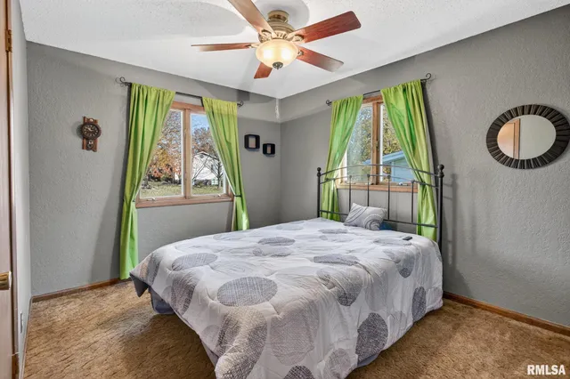 $264,900 | 1123 27th Avenue North, Clinton, IA 52732