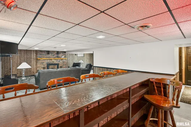 $264,900 | 1123 27th Avenue North, Clinton, IA 52732