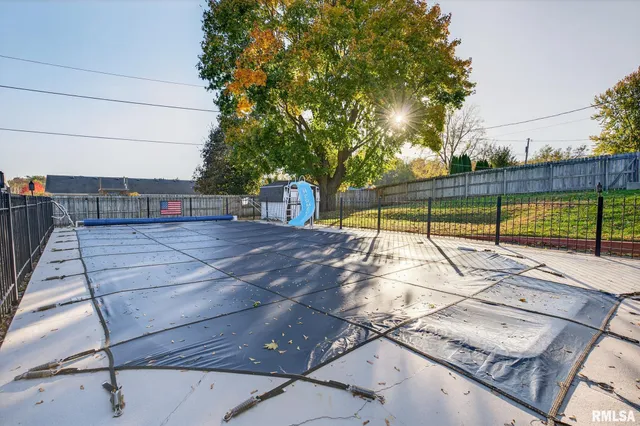 $264,900 | 1123 27th Avenue North, Clinton, IA 52732