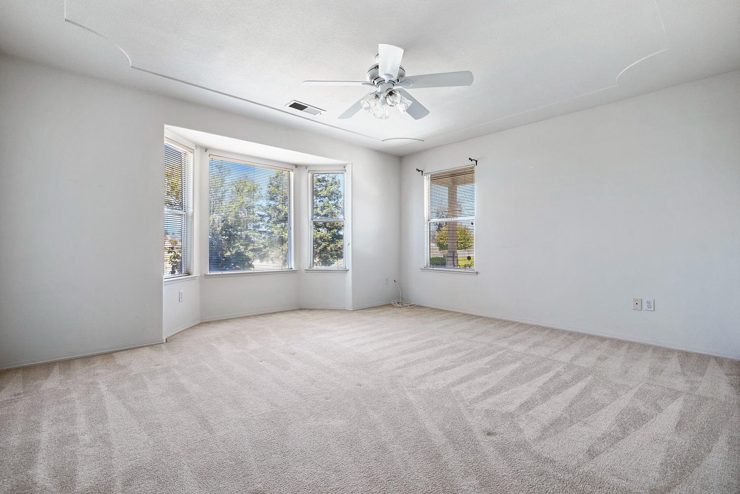 19729 Del Mar Road Madera, CA 93638 - Photo 32 of 67 En Suit with ADA Shower