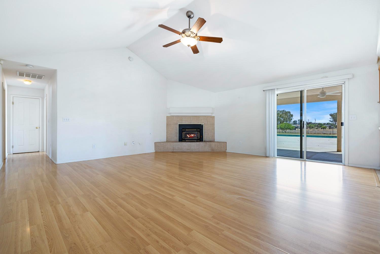19729 Del Mar Road Madera, CA 93638 - Photo 7 of 67 Gallery Image 7