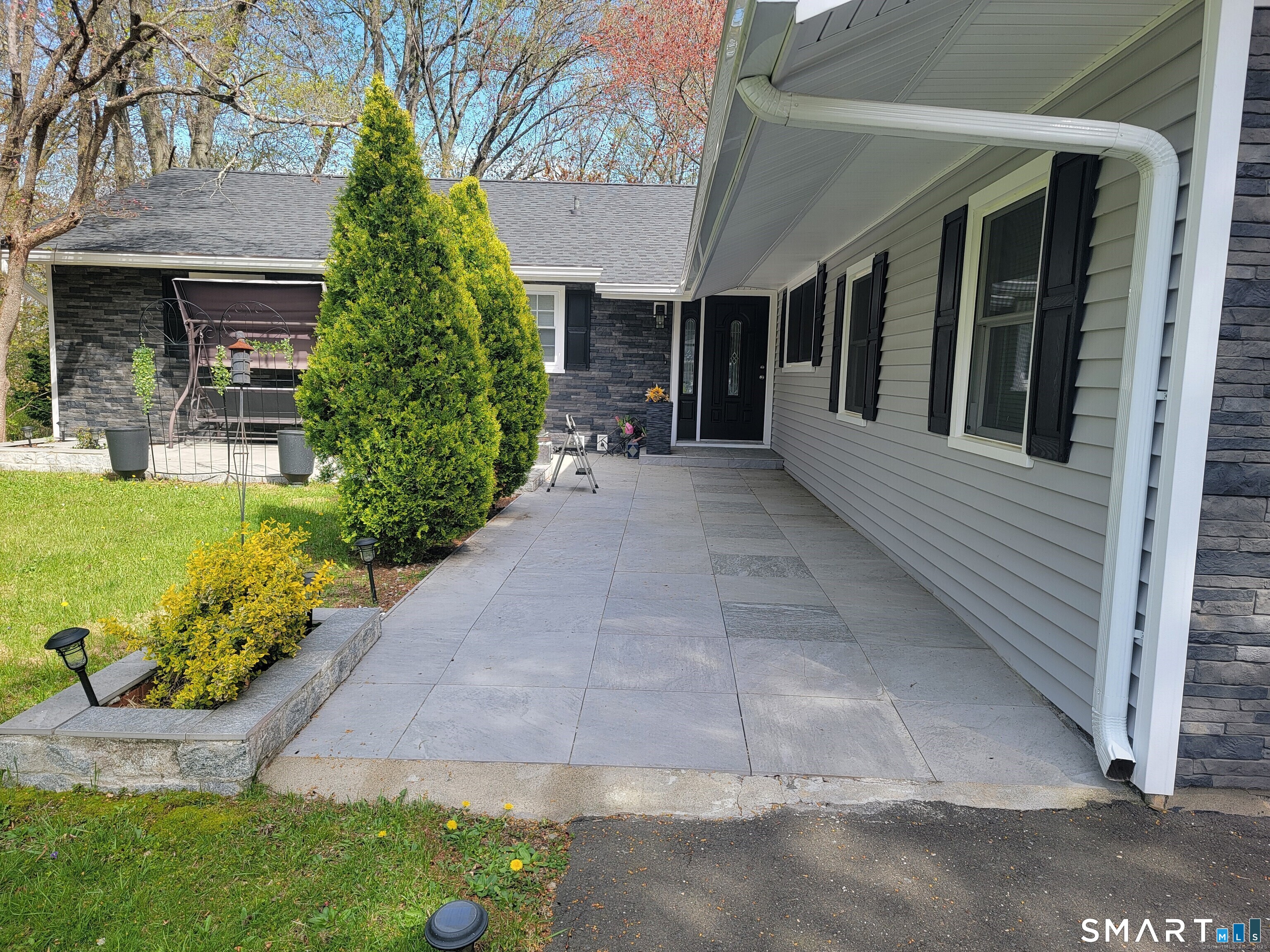 40 Prayer Spring Road Stratford, CT 06614 - Photo 1 of 13