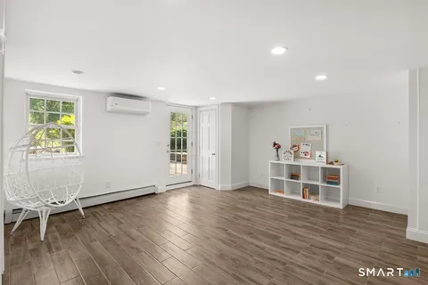 $1,695,000 | 28 East Lane, Darien, CT 06820