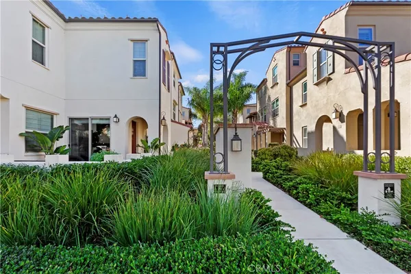 $4,350 | 138 Borrego, Irvine, CA 92618