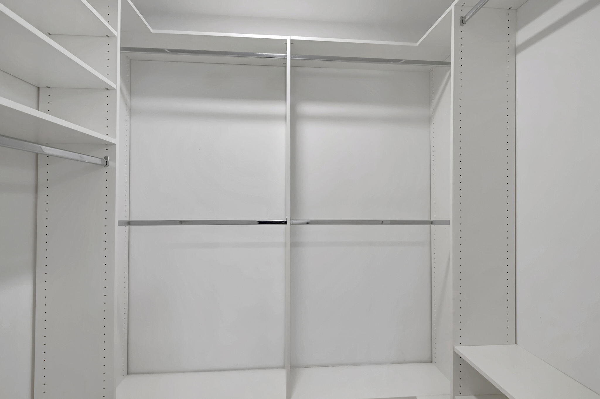 902 Foxpointe Circle Delray Beach, FL 33445 - Photo 30 of 43 a view of a walk in closet