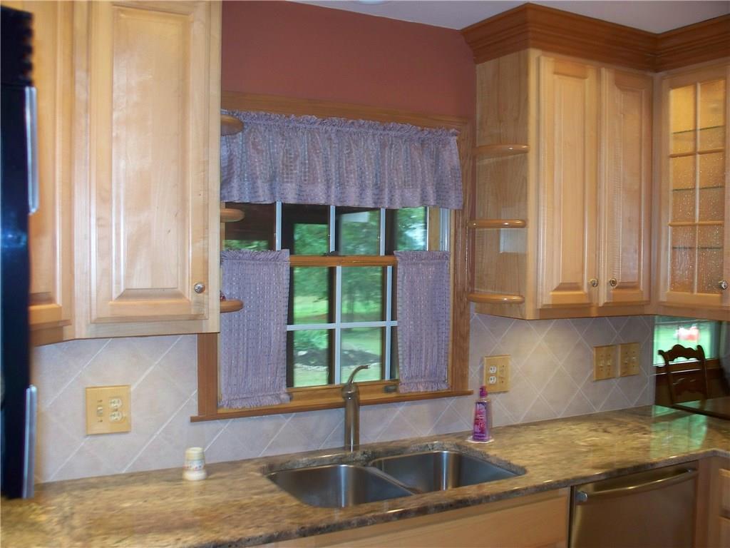1041 Old Princeton Road New Castle, PA 16101 - Photo 3 of 16