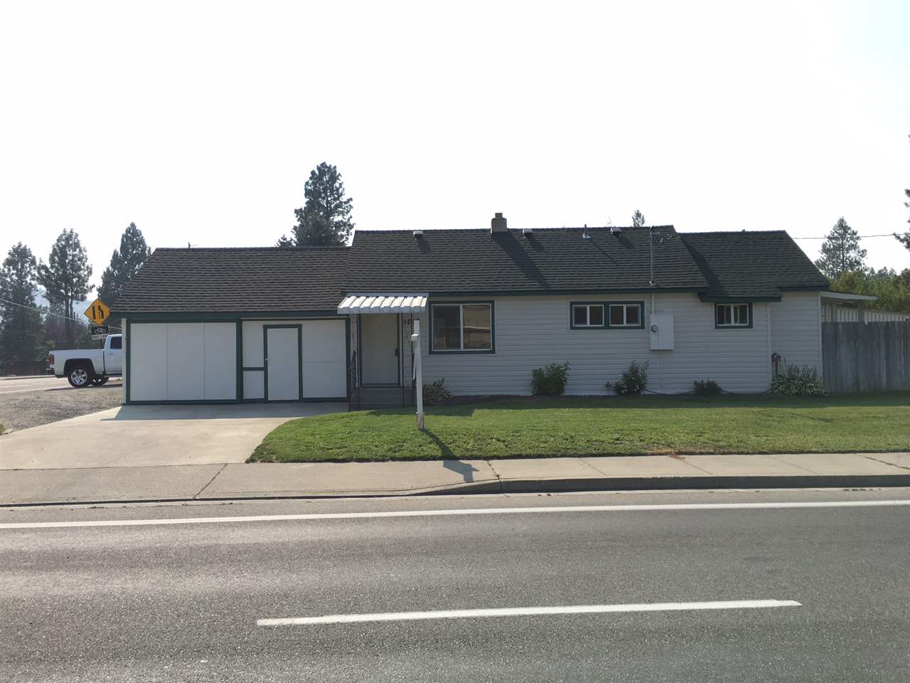 1518 South University Road Spokane Valley, WA 99206 - Photo 2 of 14