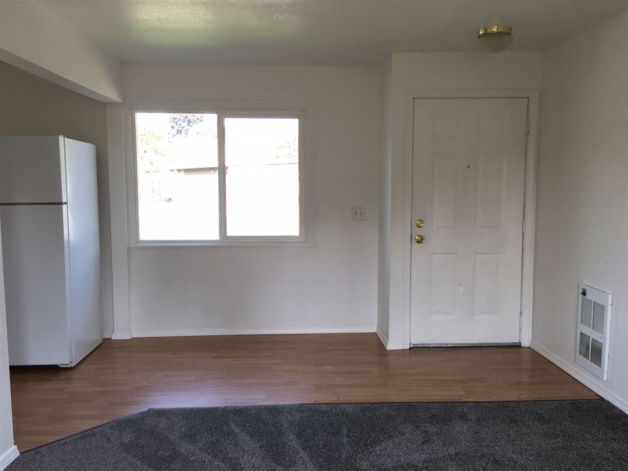 1518 South University Road Spokane Valley, WA 99206 - Photo 3 of 14