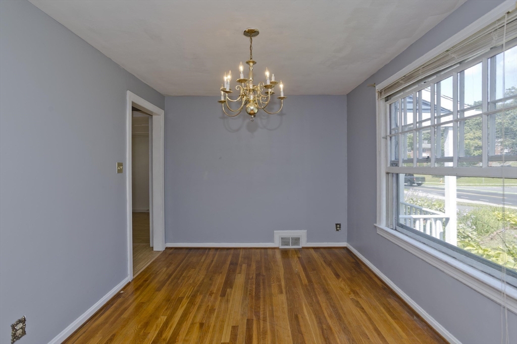 430 Island Pond Road Springfield, MA 01118 - Photo 9 of 39