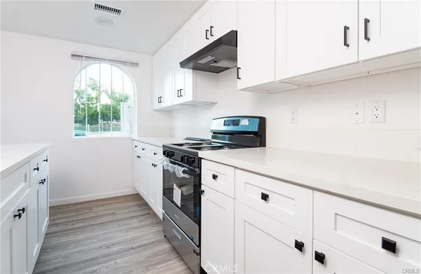 $749,000 | 5518 East Los Angeles Avenue, Unit 2, Simi Valley, CA 93063