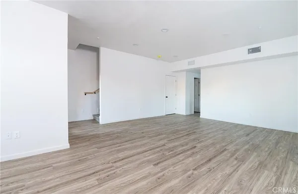 $749,000 | 5518 East Los Angeles Avenue, Unit 2, Simi Valley, CA 93063