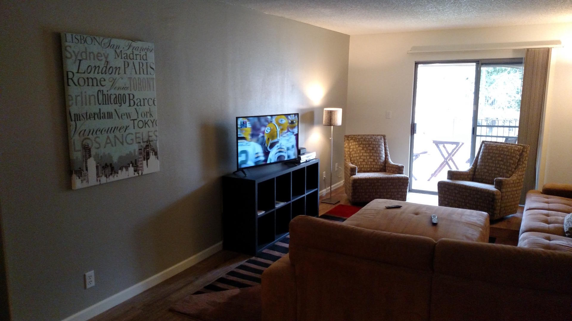 5525 East Thomas Road, Unit R6 Phoenix, AZ 85018 - Photo 9 of 17 bblivingroom6