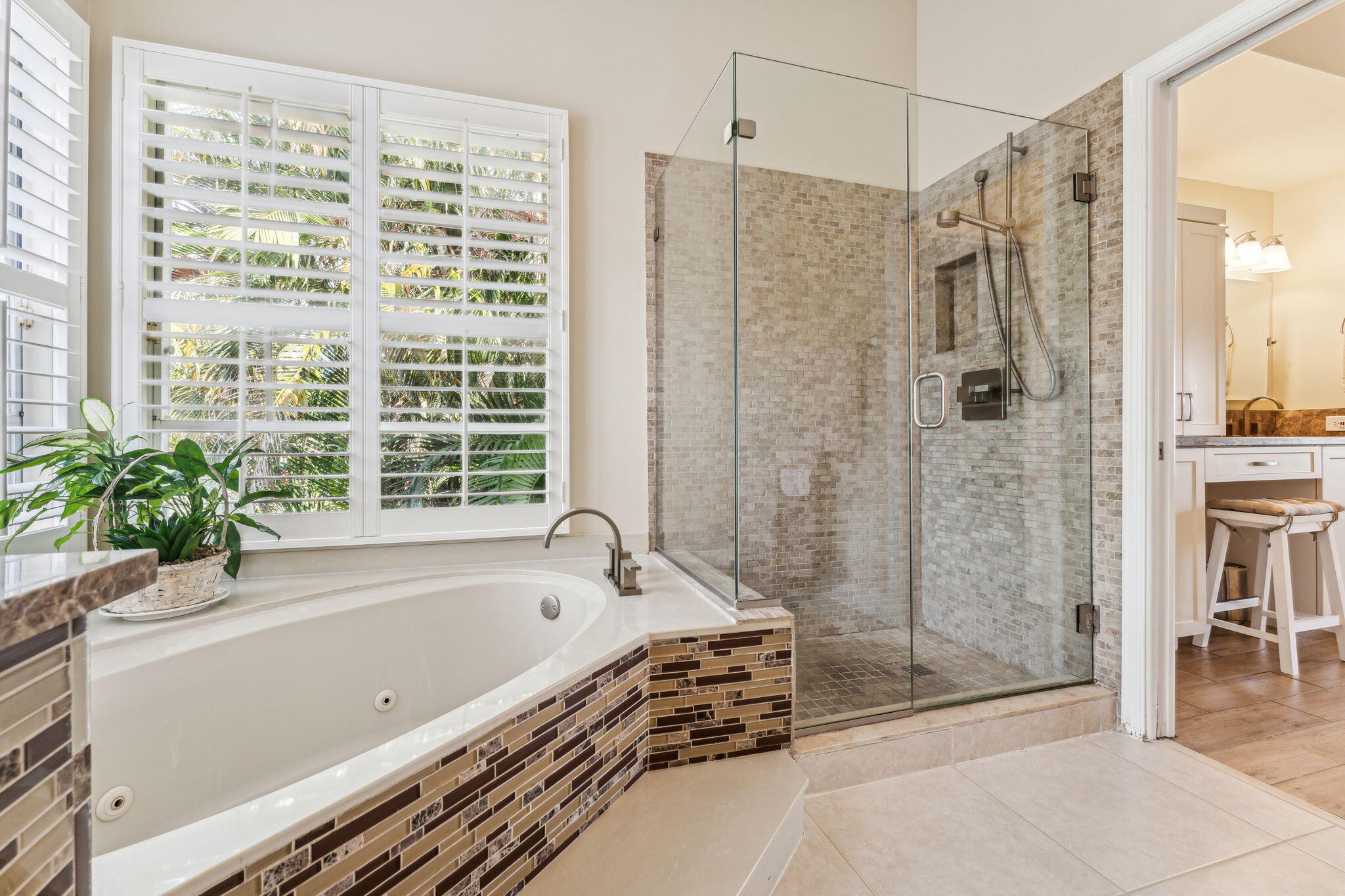 17094 Boca Club Boulevard, Unit 1 Boca Raton, FL 33487 - Photo 21 of 38 Primary Bathroom