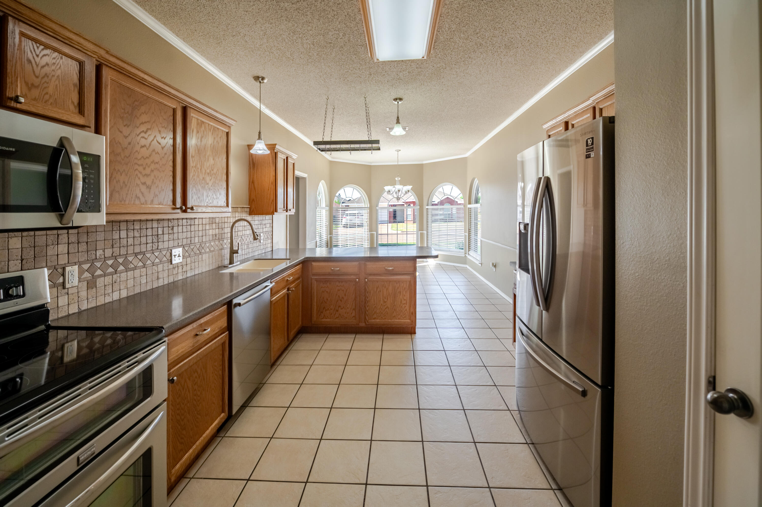 6810 84th Street Lubbock, TX 79424 - Photo 5 of 33 RE6.2-15