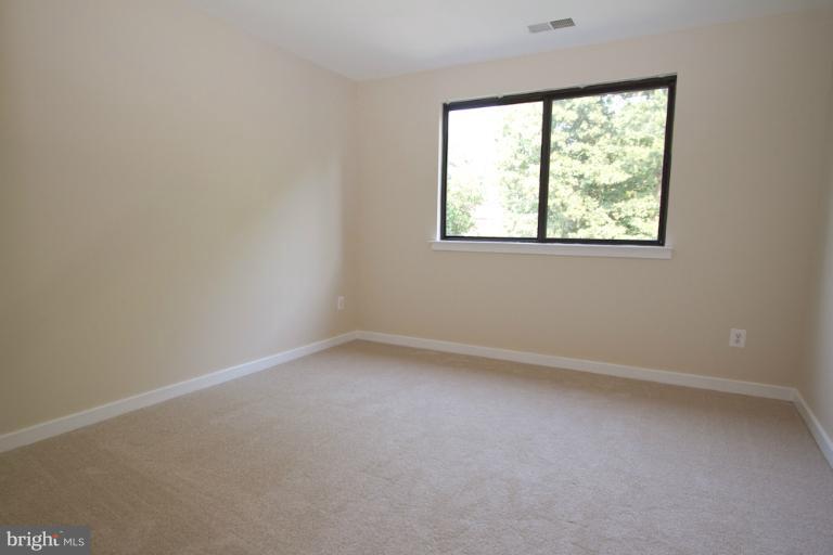 2233 Cedar Cove Court Reston, VA 20191 - Photo 11 of 30 Bedroom