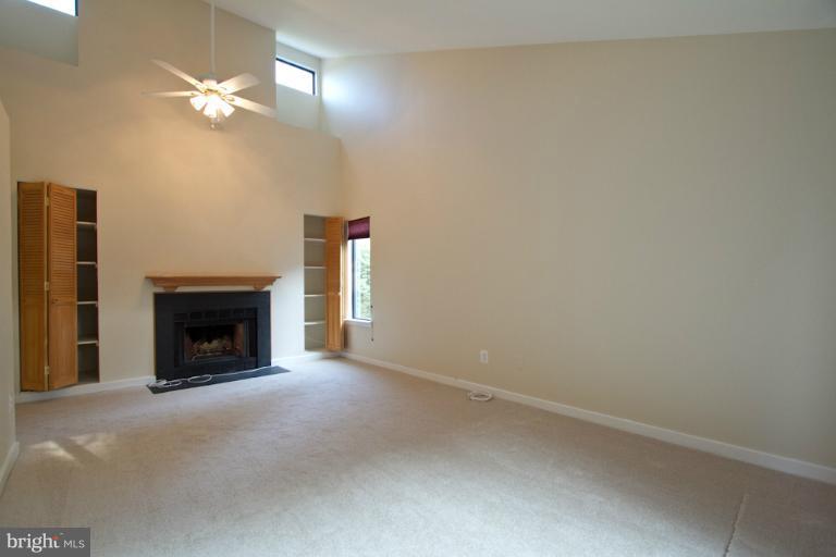 2233 Cedar Cove Court Reston, VA 20191 - Photo 12 of 30 Bedroom (Master)