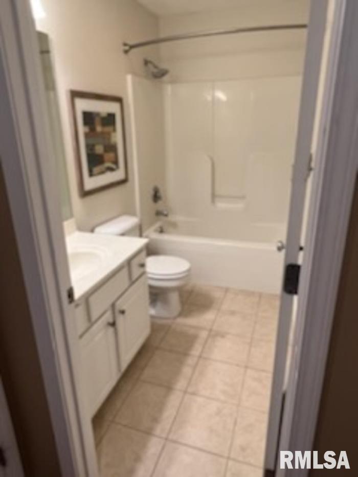 5208 Manhattan Drive Springfield, IL 62711 - Photo 13 of 26 Gallery Image 13