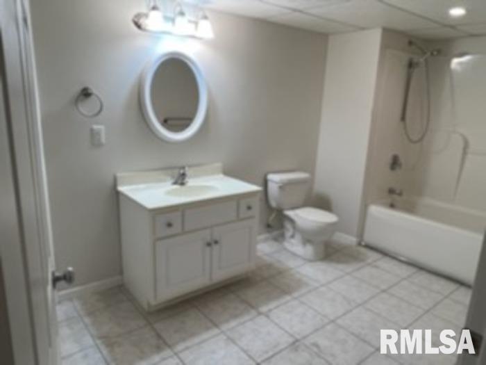 5208 Manhattan Drive Springfield, IL 62711 - Photo 15 of 26 Gallery Image 15