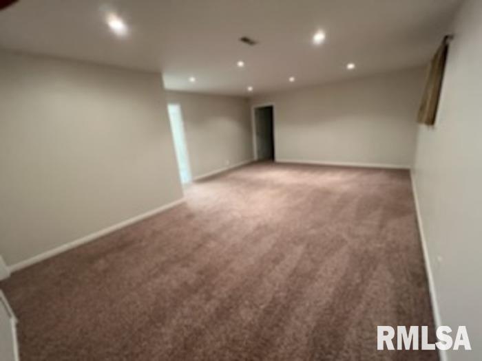 5208 Manhattan Drive Springfield, IL 62711 - Photo 16 of 26 Gallery Image 16