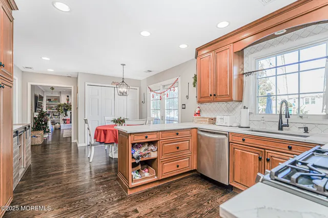 $799,999 | 42 Heathcote Avenue, Edison, NJ 08817