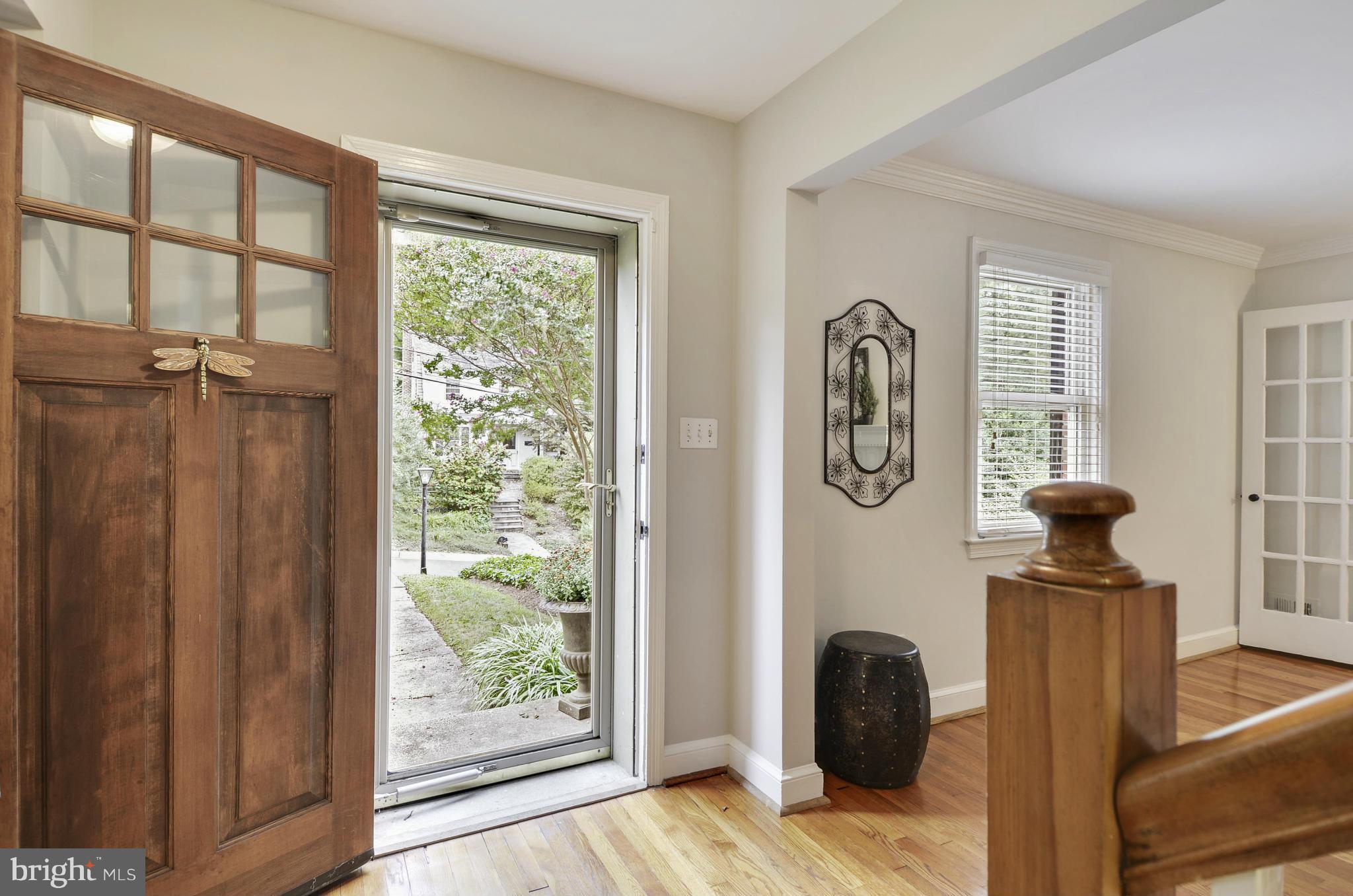 13 Sussex Road Silver Spring, MD 20910 - Photo 2 of 30 Interior (General)