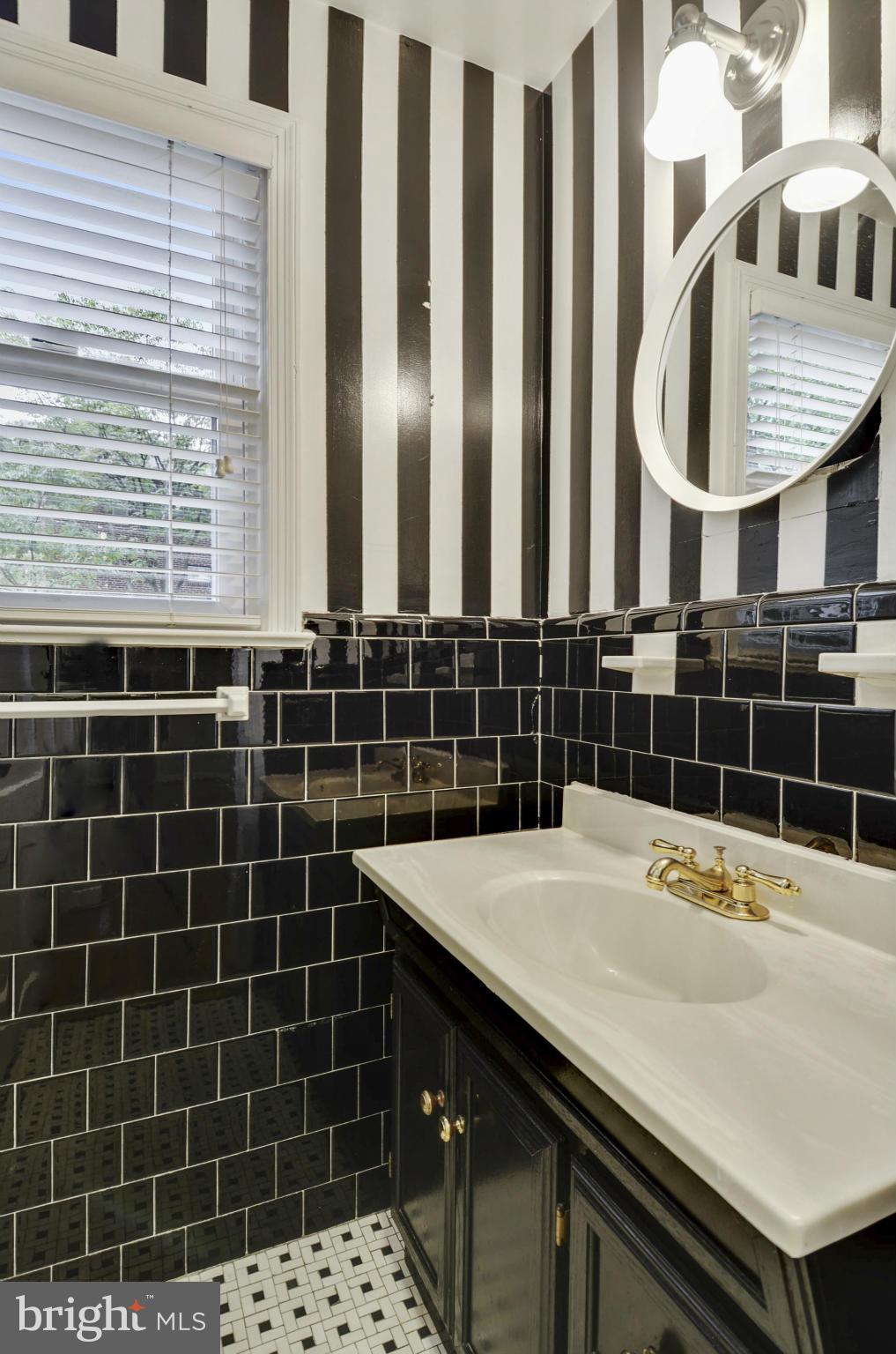 13 Sussex Road Silver Spring, MD 20910 - Photo 12 of 30 Bath