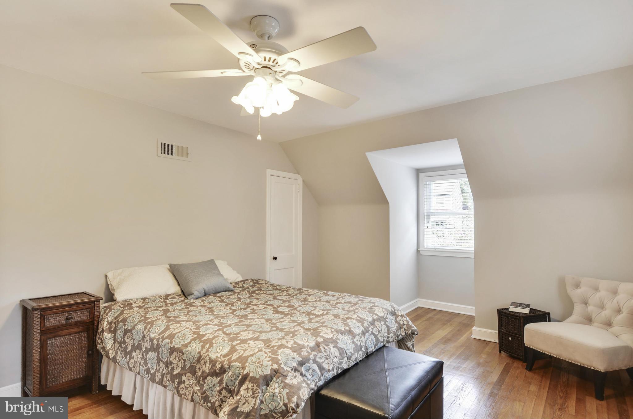 13 Sussex Road Silver Spring, MD 20910 - Photo 20 of 30 Bedroom (Master)