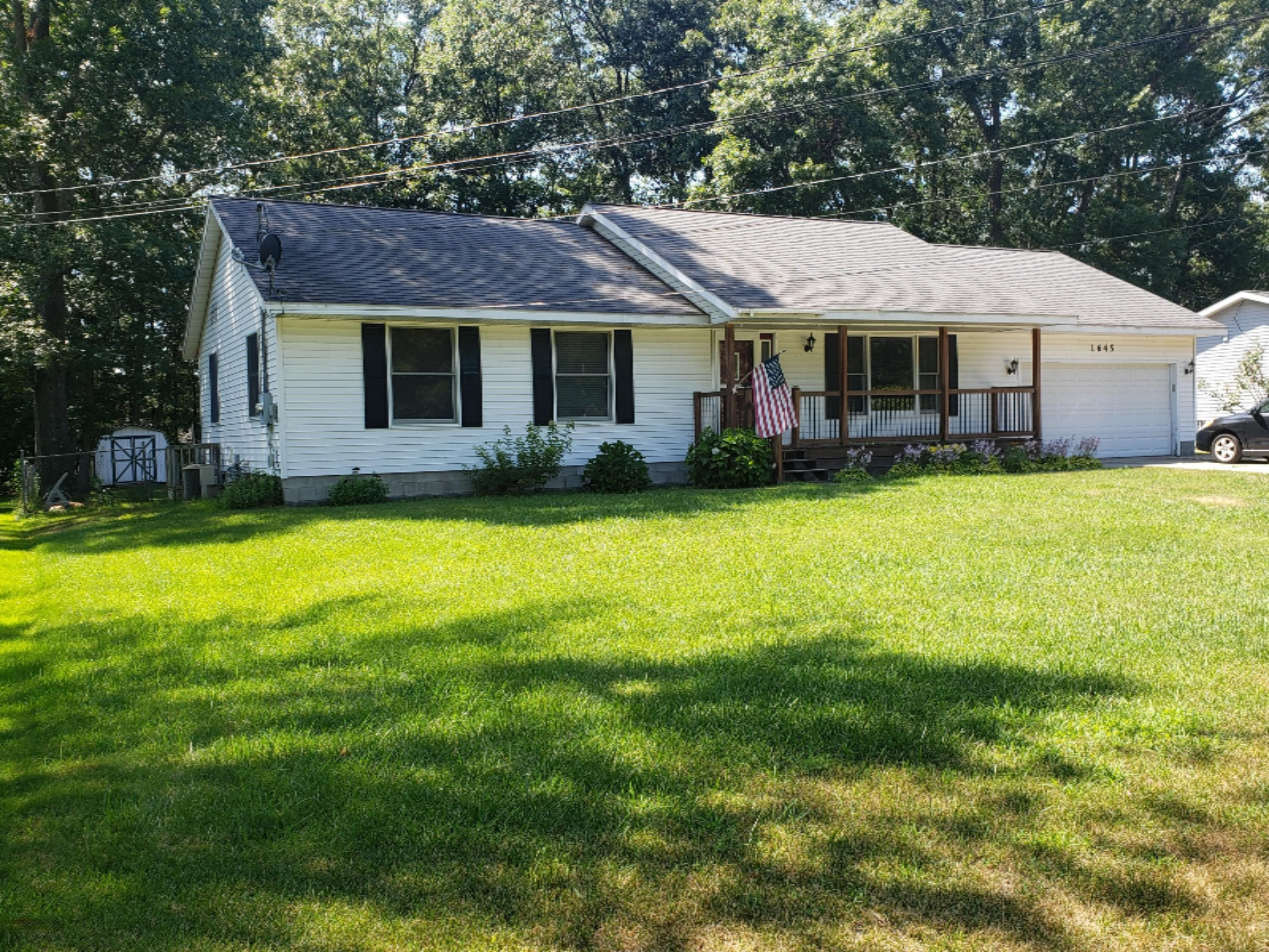 1645 North Roberts Road Muskegon, MI 49445 - Photo 3 of 26 20190715_154642
