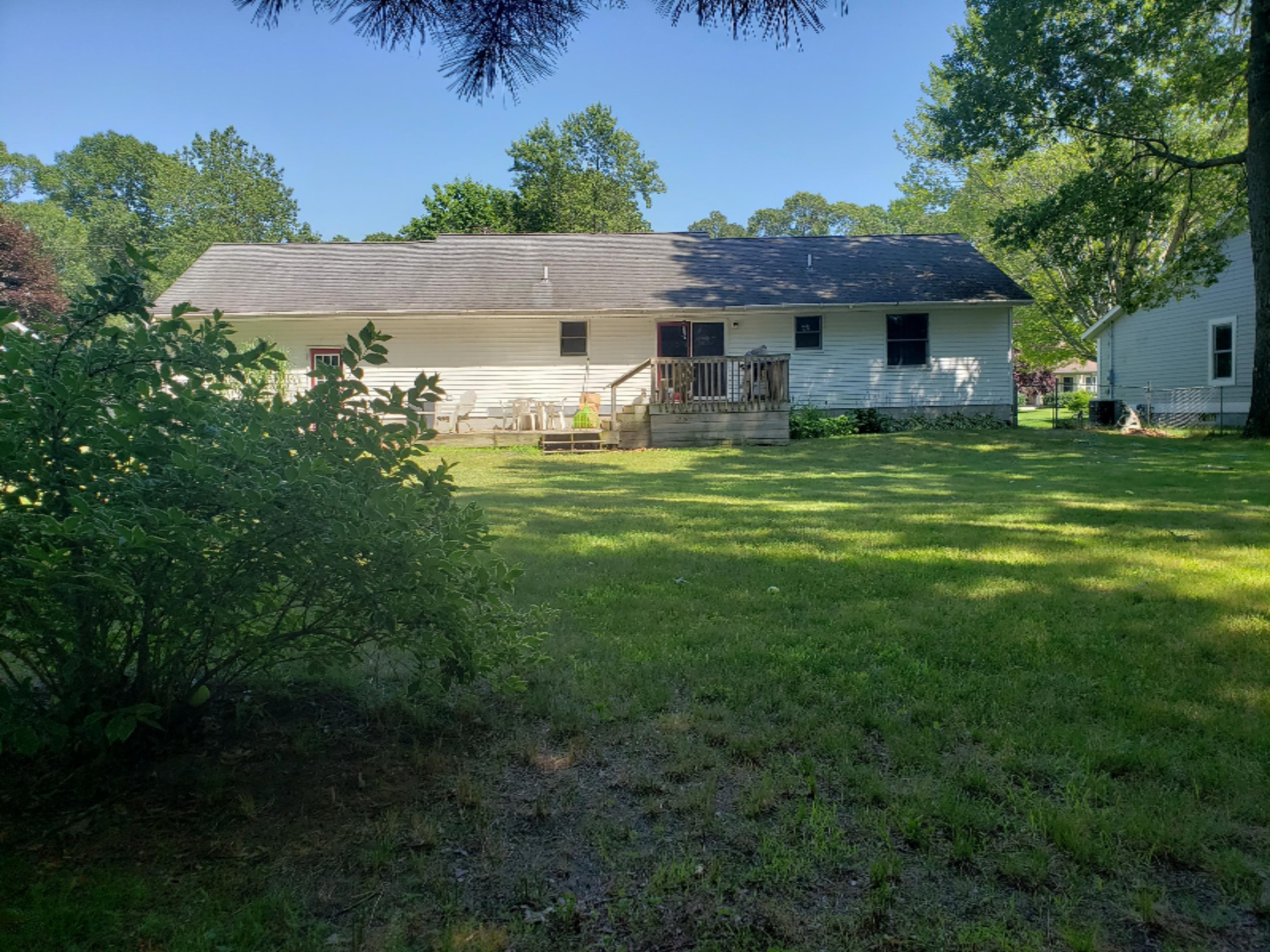 1645 North Roberts Road Muskegon, MI 49445 - Photo 4 of 26 20190715_154930