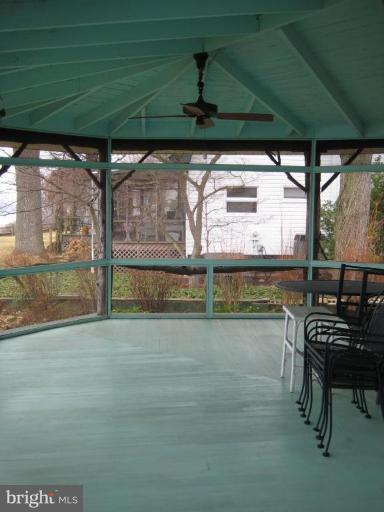 105 Edgehill Road Annapolis, MD 21405 - Photo 9 of 18 Porch
