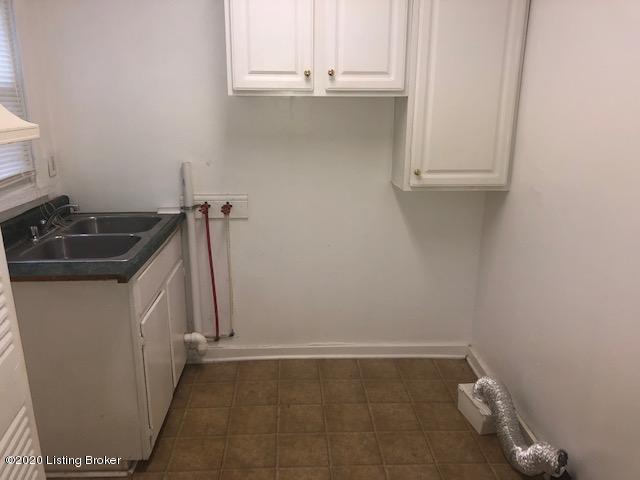 4002 R Grand Avenue Louisville, KY 40211 - Photo 15 of 18 IMG_8521