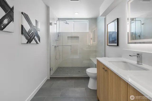 $689,000 | 8833 C Wallingford Avenue North, Seattle, WA 98103